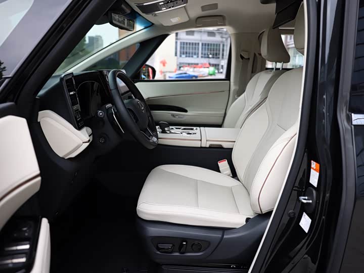 Фото 23 - Lexus LM