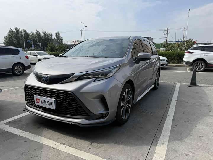 Фото 6 - Toyota Granvia