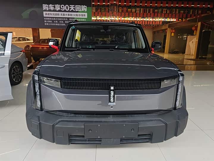 Фото 3 - Chery iCar 03