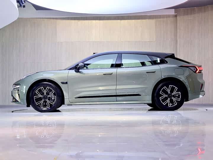 Фото 2 - Zeekr 001