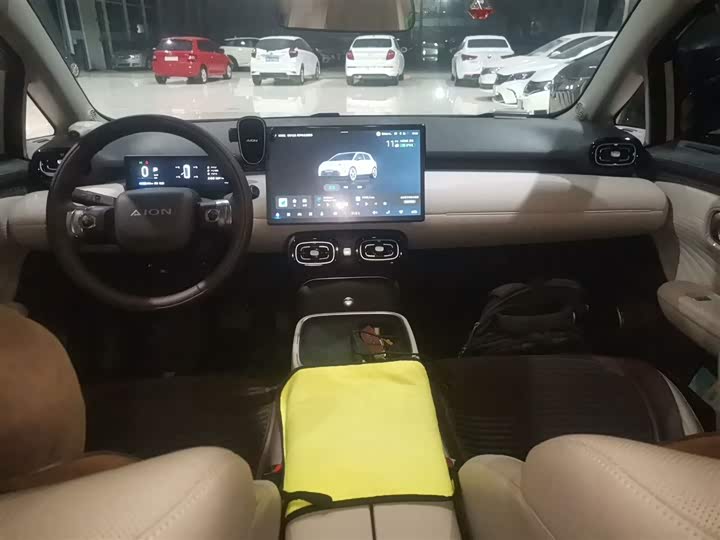 Фото 10 - GAC Aion UT