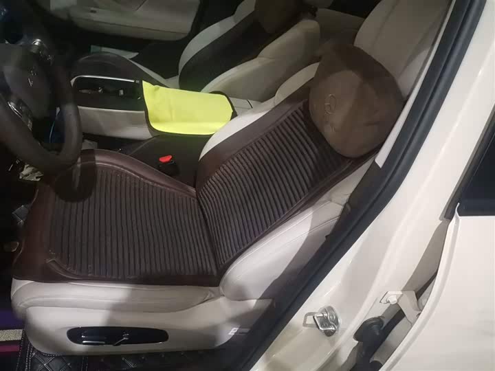 Фото 15 - GAC Aion UT