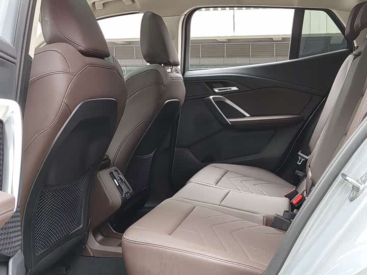 Фото 16 - BMW X2