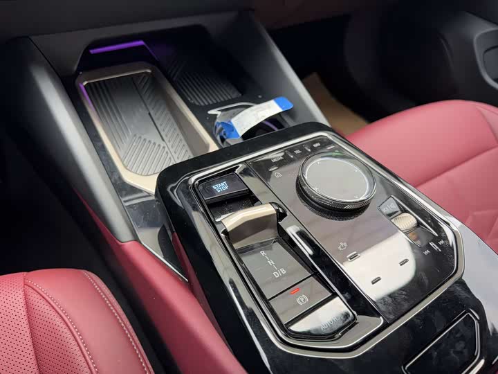 Фото 13 - BMW i5