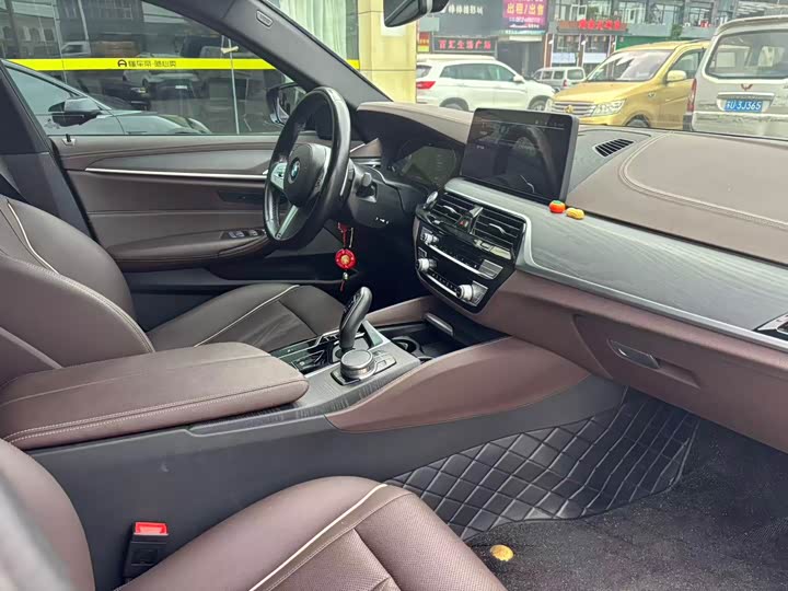 Фото 6 - BMW 5 Series