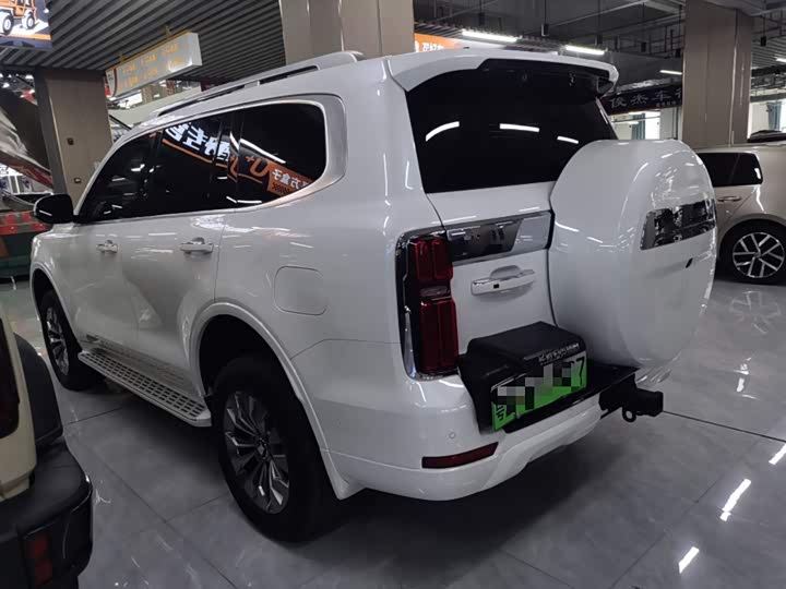 Фото 5 - Tank 500 Hybrid