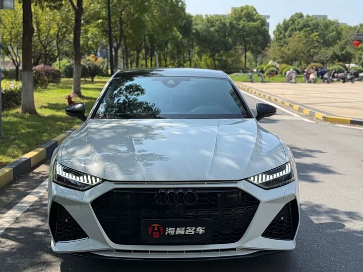 Фото 2 - Audi A7