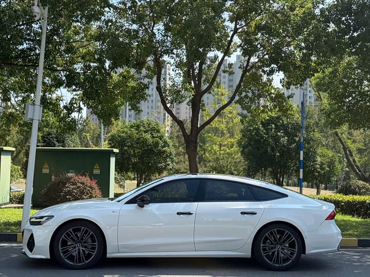 Фото 3 - Audi A7