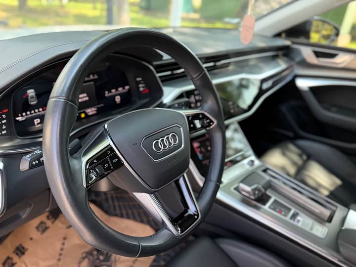 Фото 7 - Audi A7