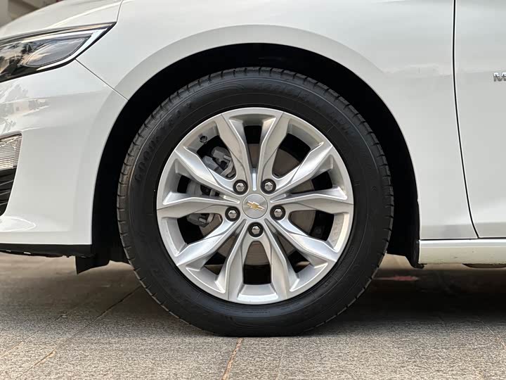 Фото 25 - Chevrolet Malibu XL