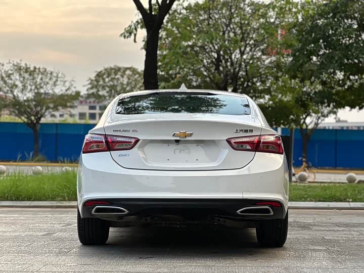 Фото 7 - Chevrolet Malibu XL