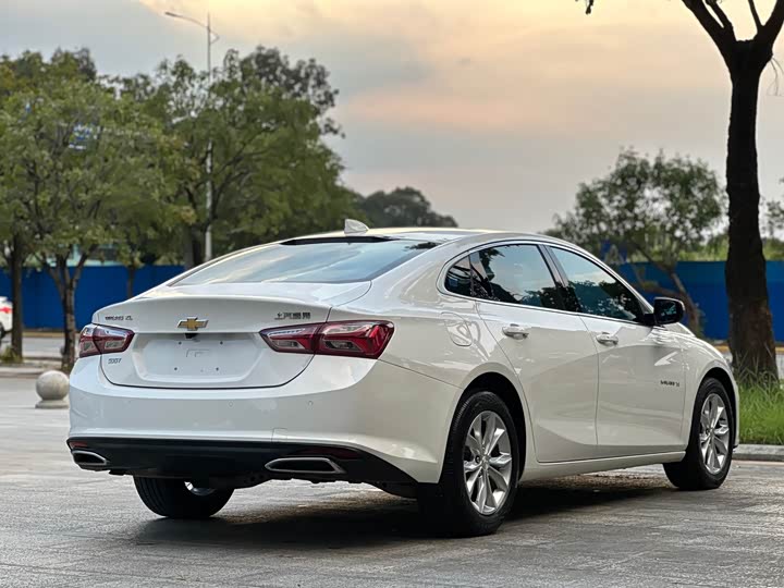 Фото 8 - Chevrolet Malibu XL