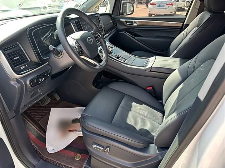 Фото 11 - GAC Trumpchi M8