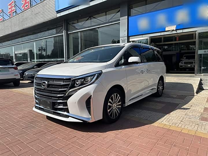 Фото 2 - GAC Trumpchi M8