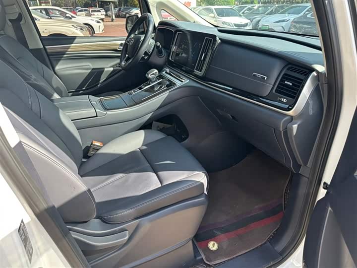 Фото 3 - GAC Trumpchi M8