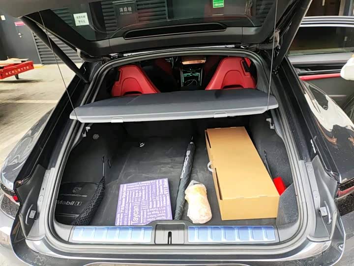 Фото 10 - Porsche Panamera