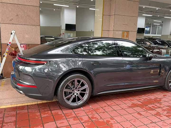 Фото 6 - Porsche Panamera