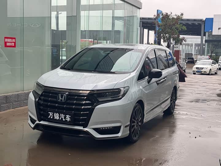 Фото 2 - Honda Elysion