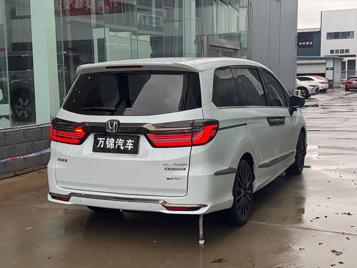 Фото 4 - Honda Elysion