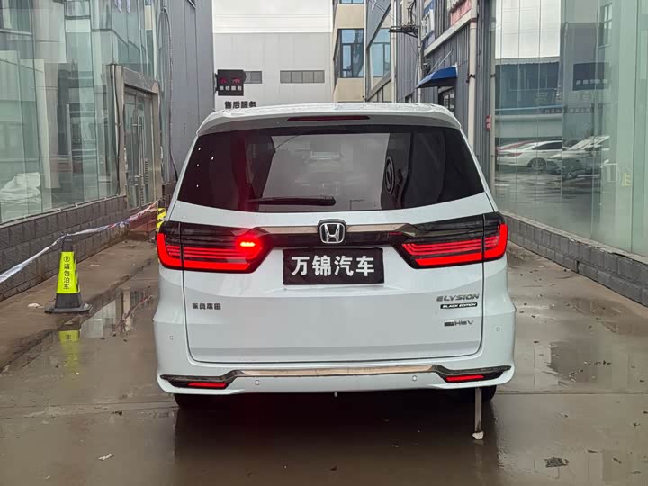 Фото 5 - Honda Elysion