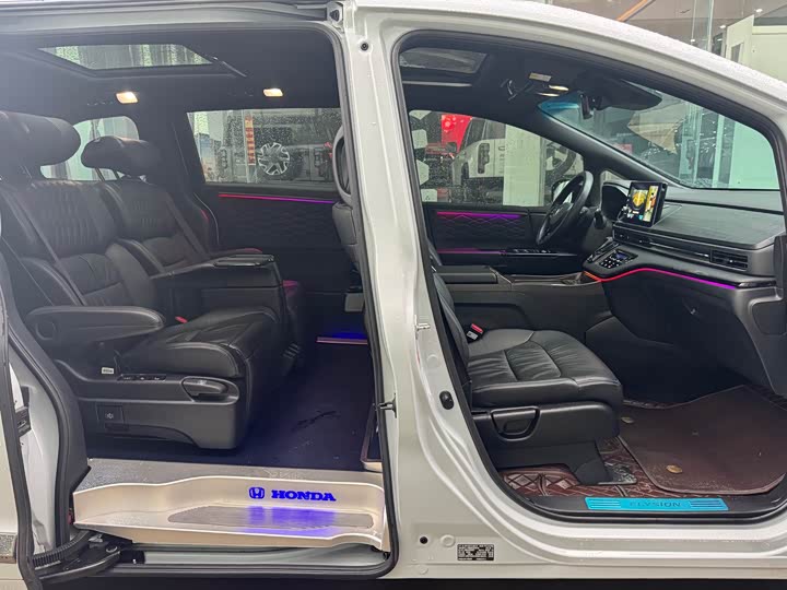 Фото 9 - Honda Elysion