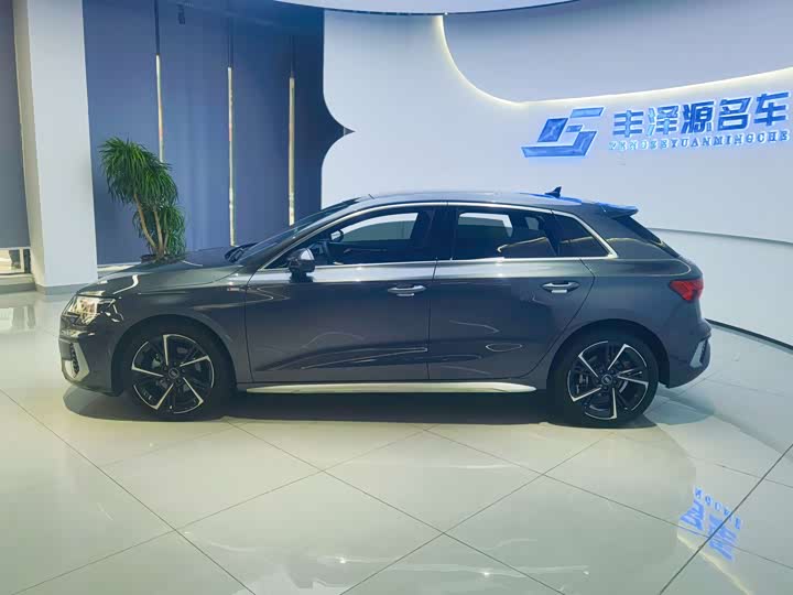 Фото 5 - Audi A3