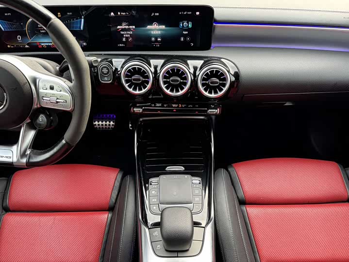 Фото 10 - Mercedes-Benz A-Class AMG