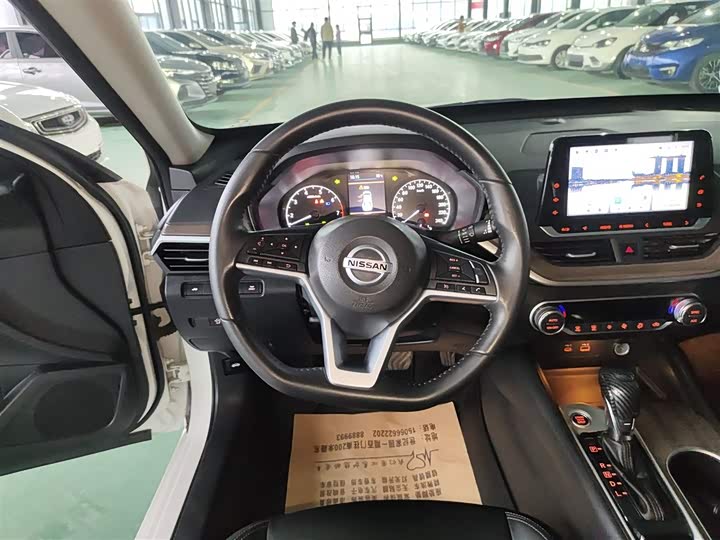 Фото 11 - Nissan Teana