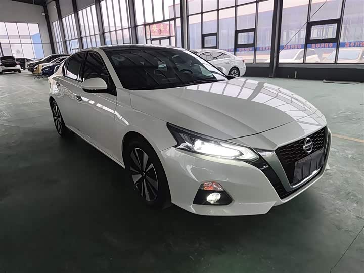 Фото 4 - Nissan Teana