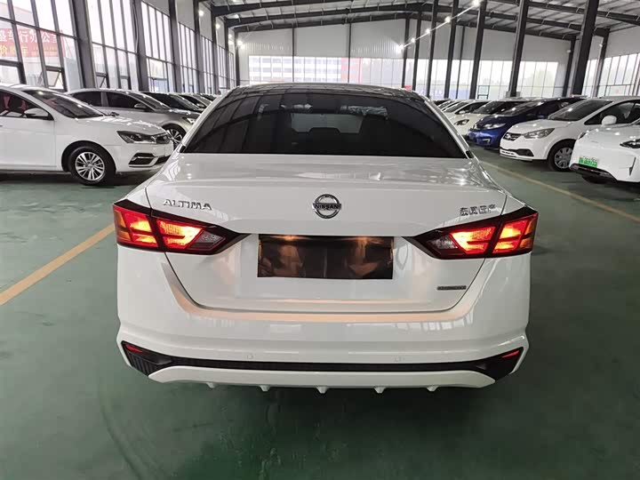 Фото 6 - Nissan Teana