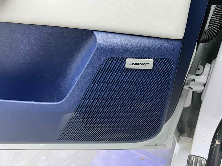 Фото 7 - Buick GL8 Hybrid