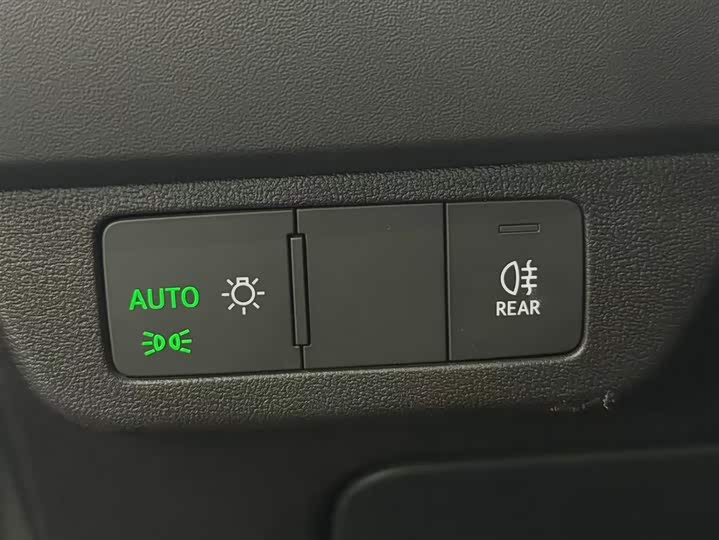 Фото 18 - Audi Q4 e-tron