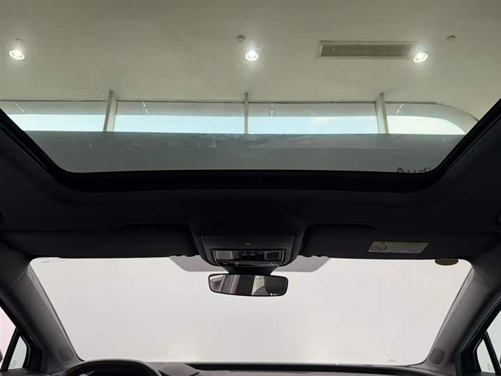 Фото 19 - Audi Q4 e-tron