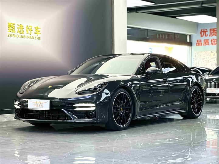 Фото 1 - Porsche Panamera