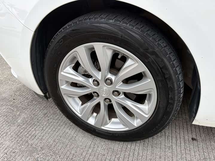 Фото 14 - Buick Excelle GT