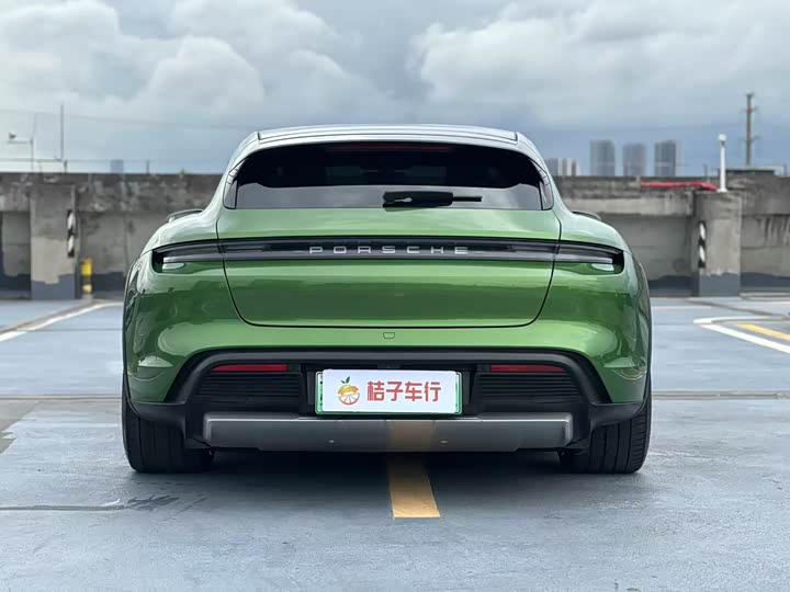 Фото 5 - Porsche Taycan