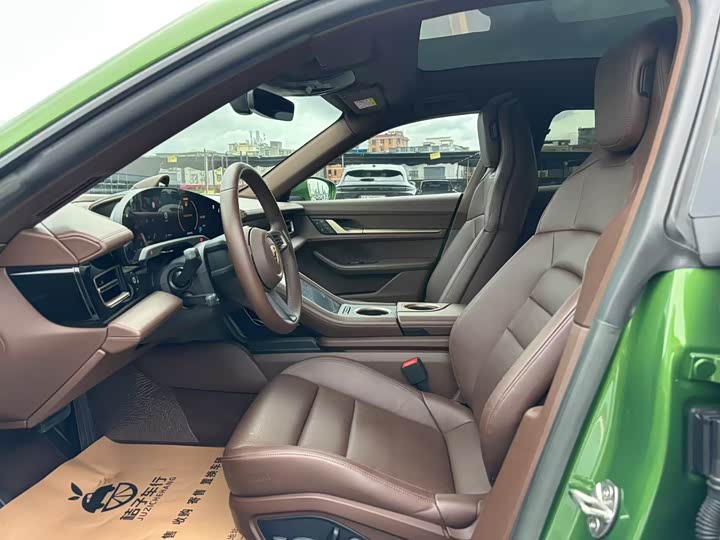 Фото 9 - Porsche Taycan