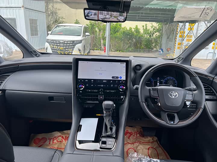 Фото 4 - Toyota Alphard