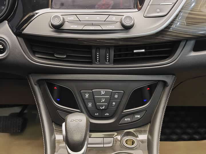 Фото 16 - Buick Envision Plus