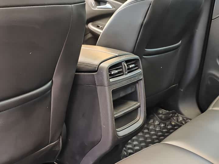 Фото 21 - Buick Envision Plus