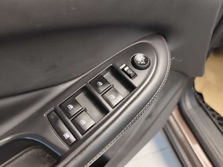 Фото 9 - Buick Envision Plus