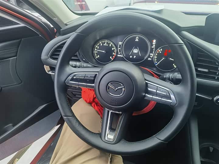 Фото 5 - Mazda 3 (Axela)