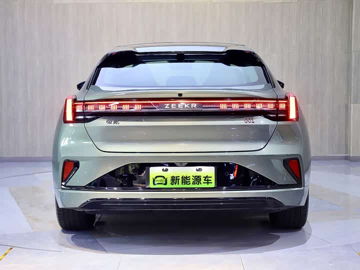 Фото 10 - Zeekr 001