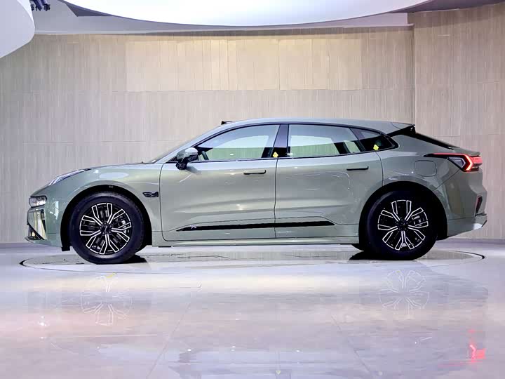 Фото 2 - Zeekr 001