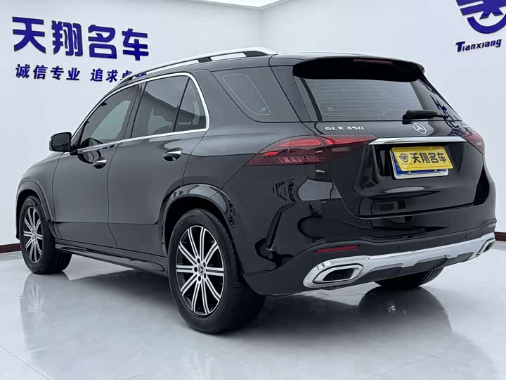 Фото 19 - Mercedes-Benz GLE-Class