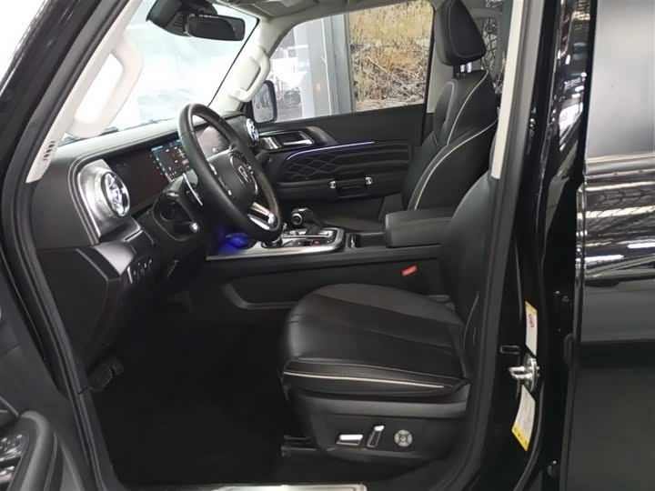 Фото 15 - Tank 300