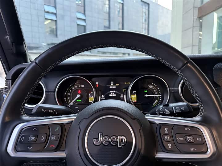 Фото 6 - Jeep Wrangler Hybrid