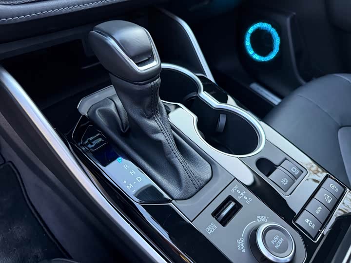 Фото 13 - Toyota Highlander