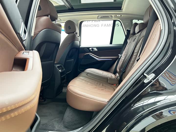 Фото 14 - BMW X5