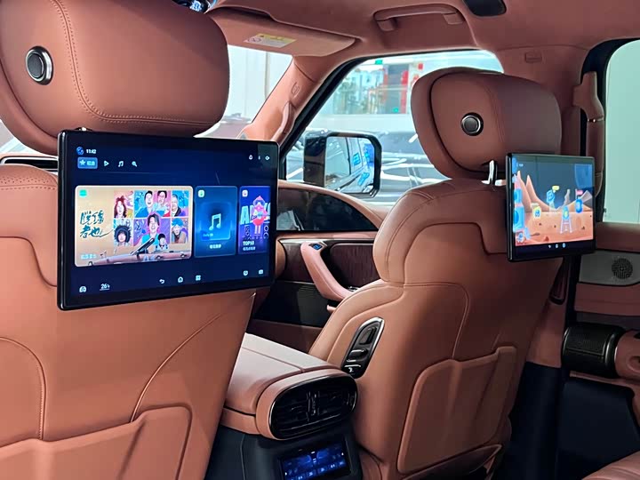 Фото 7 - BYD Yangwang U8